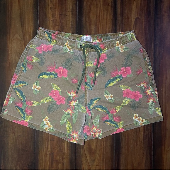 Zara Tropical Floral Women's Cargo Shorts - Brown and Pink - Picture 1 of 6